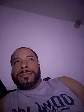 Snapshot of yoursexydaddy8181 chatting on 06/05/26, 06:52 yoursexydaddy8181 online show from 06/05/26, 06:52