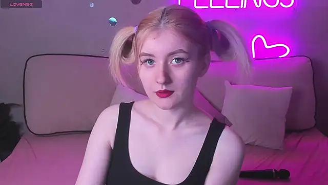 Snapshot of Diiana_Daviis chatting on 05/24/26, 12:59 Diiana Daviis online show from 05/24/26, 12:59