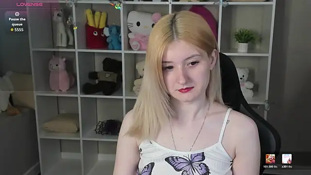 Snapshot of Diiana_Daviis chatting on 05/29/26, 01:03 Diiana Daviis online show from 05/29/26, 01:03