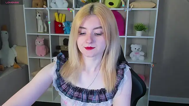 Snapshot of Diiana_Daviis chatting on 06/03/26, 12:57 Diiana Daviis online show from 06/03/26, 12:57