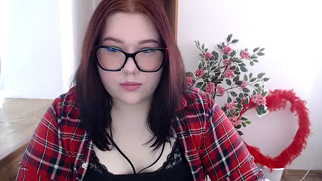 Snapshot of KarolinasHot chatting on 05/11/26, 08:42 KarolinasHot online show from 05/11/26, 08:42
