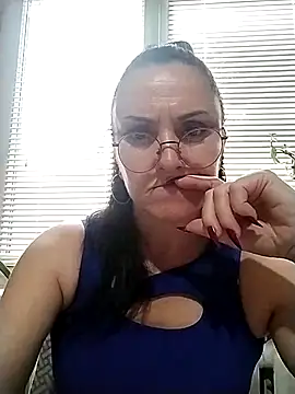 Snapshot of MillaMia45 chatting on 05/10/26, 03:39 MillaMia45 online show from 05/10/26, 03:39
