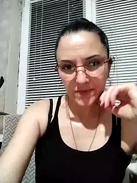 Snapshot of MillaMia45 chatting on 05/12/26, 07:33 MillaMia45 online show from 05/12/26, 07:33
