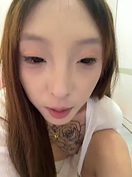 Snapshot of bread-rabbit chatting on 05/18/26, 02:12 bread-rabbit online show from 05/18/26, 02:12