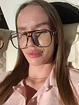 Jasmin Glow online show from 07/21/26, 12:51