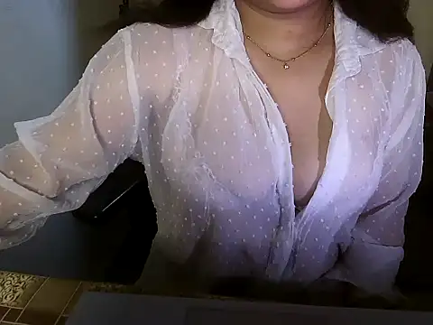 Snapshot of Rupali3 chatting on 06/05/26, 07:25 Rupali3 online show from 06/05/26, 07:25