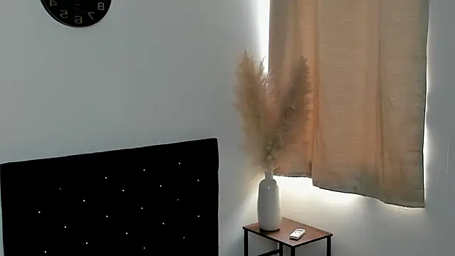 Snapshot of Melody_vixxenx chatting on 07/10/26, 08:44 Melody vixxenx online show from 07/10/26, 08:44
