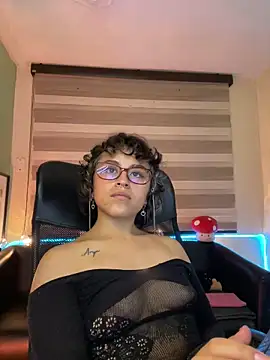Snapshot of Lusiana__ chatting on 06/13/26, 12:08 Lusiana online show from 06/13/26, 12:08