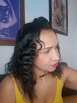 mell0102 online show from 05/18/26, 12:00