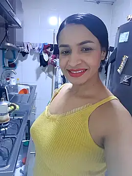 mell0102 online show from 07/15/26, 04:12