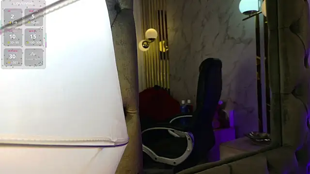 Hollyyqueen  online show from 07/25/26, 11:24