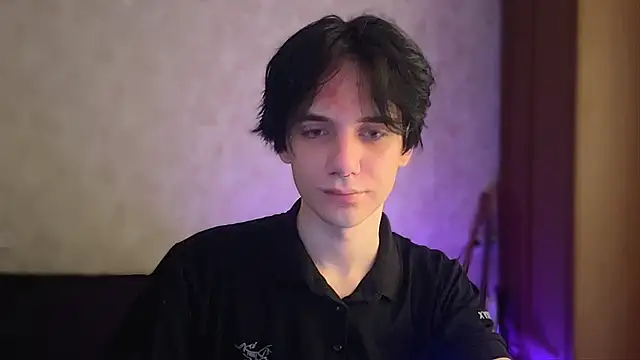 Snapshot of Zombde chatting on 05/18/26, 12:22 Zombde online show from 05/18/26, 12:22