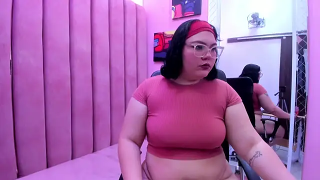 Snapshot of Sweet_Nova_ chatting on 05/29/26, 12:25 Sweet Nova online show from 05/29/26, 12:25