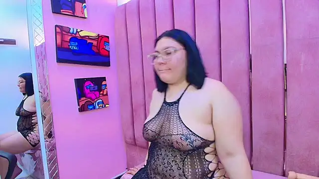 Snapshot of Sweet_Nova_ chatting on 06/11/26, 03:26 Sweet Nova online show from 06/11/26, 03:26