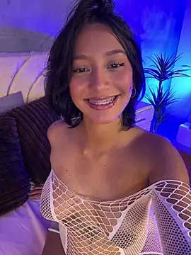 yazmin rouse  online show from 07/17/26, 02:40