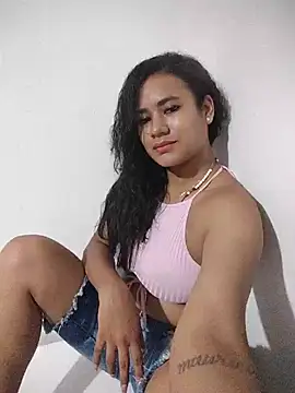 Snapshot of AntonellaMonroew chatting on 06/12/26, 01:48 AntonellaMonroew online show from 06/12/26, 01:48
