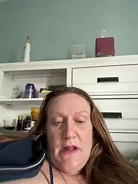 Snapshot of Kellilyn10 chatting on 05/20/26, 02:34 Kellilyn10 online show from 05/20/26, 02:34