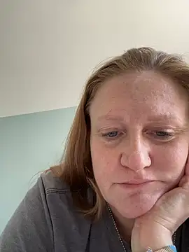 Snapshot of Kellilyn10 chatting on 05/28/26, 04:48 Kellilyn10 online show from 05/28/26, 04:48
