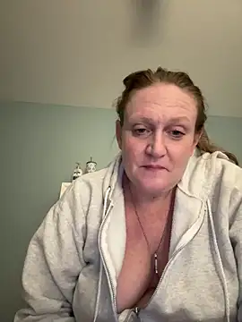 Snapshot of Kellilyn10 chatting on 05/30/26, 05:04 Kellilyn10 online show from 05/30/26, 05:04