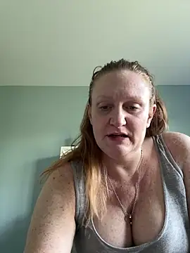 Snapshot of Kellilyn10 chatting on 06/01/26, 10:33 Kellilyn10 online show from 06/01/26, 10:33