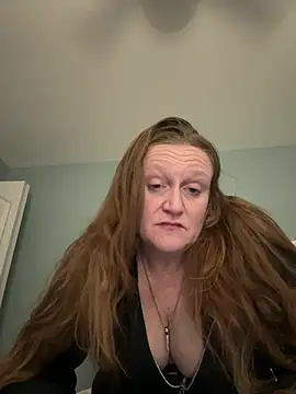 Snapshot of Kellilyn10 chatting on 06/11/26, 02:11 Kellilyn10 online show from 06/11/26, 02:11