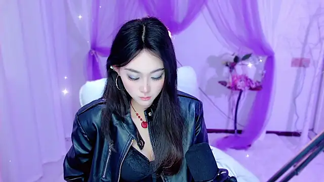 Snapshot of Tili_Lucky chatting on 05/15/26, 10:50 Tili Lucky online show from 05/15/26, 10:50