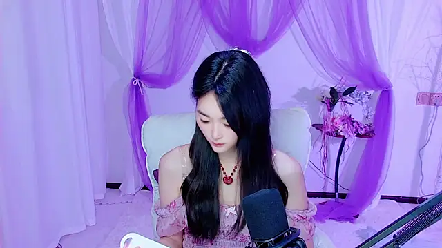 Snapshot of Tili_Lucky chatting on 05/27/26, 01:57 Tili Lucky online show from 05/27/26, 01:57