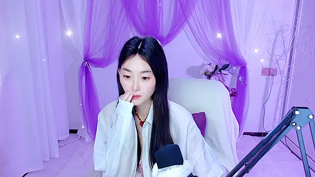 Snapshot of Tili_Lucky chatting on 06/13/26, 01:03 Tili Lucky online show from 06/13/26, 01:03