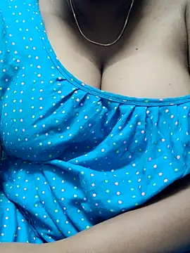 Snapshot of tamilkavitha123 chatting on 05/13/26, 11:18 tamilkavitha123 online show from 05/13/26, 11:18
