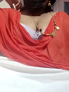 Snapshot of tamilkavitha123 chatting on 05/24/26, 04:56 tamilkavitha123 online show from 05/24/26, 04:56