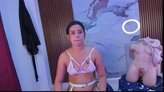 GabyHott  online show from 07/08/26, 04:28