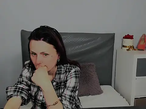 Snapshot of PattyXDesire chatting on 05/22/26, 02:44 PattyXDesire online show from 05/22/26, 02:44