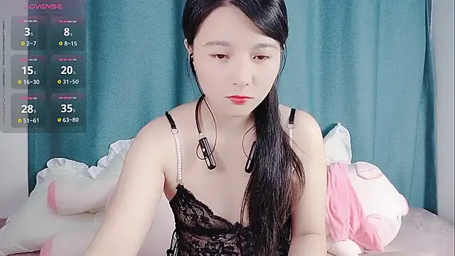 Snapshot of Youyou-uu chatting on 06/08/26, 04:07 Youyou-uu online show from 06/08/26, 04:07