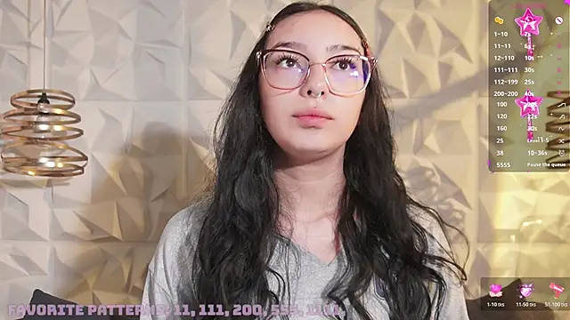 Snapshot of zara_bliss chatting on 06/08/26, 11:10 zara bliss online show from 06/08/26, 11:10