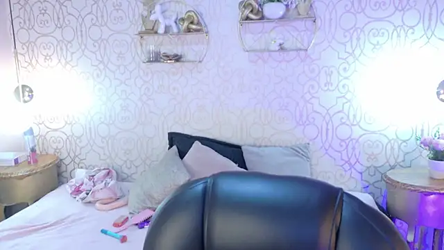 zoeecarter  online show from 05/21/26, 11:50