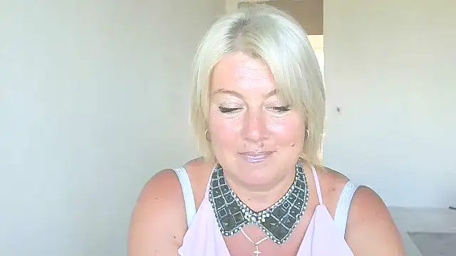MollyyJoyy online show from 07/19/26, 01:04