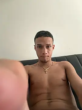 friends lust latin online show from 07/04/26, 02:34
