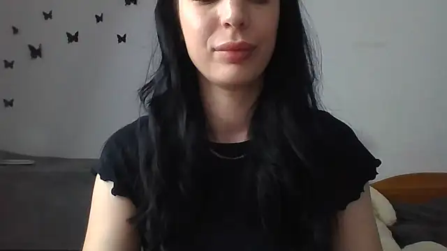 Snapshot of _MiaFlame_ chatting on 06/12/26, 10:19 MiaFlame online show from 06/12/26, 10:19