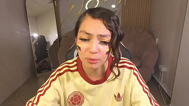Cinnamon b online show from 06/18/26, 12:44