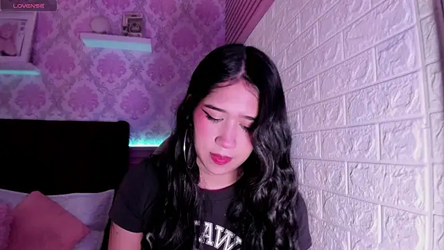 Hanna Thorne online show from 07/29/26, 07:56