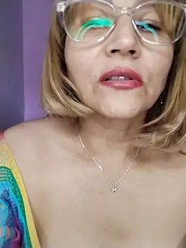 vitaminafranccesca online show from 05/13/26, 07:55
