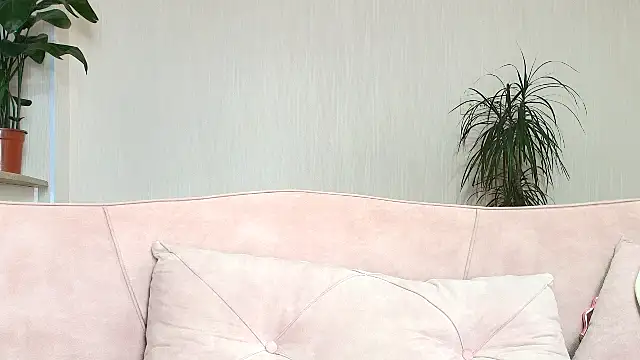 Snapshot of Gargona1 chatting on 06/17/26, 12:18 Gargona1 online show from 06/17/26, 12:18