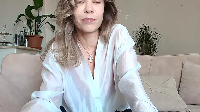 Snapshot of Gargona1 chatting on 07/10/26, 11:02 Gargona1 online show from 07/10/26, 11:02