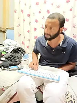 Snapshot of Camodick chatting on 09/29/25, 01:00 Camodick online show from 09/29/25, 01:00