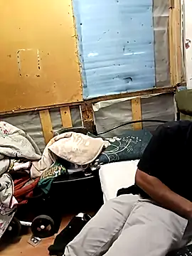 Snapshot of Camodick chatting on 10/06/25, 02:58 Camodick online show from 10/06/25, 02:58