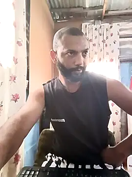 Snapshot of Camodick chatting on 10/14/25, 10:05 Camodick online show from 10/14/25, 10:05