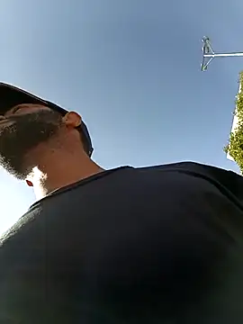 Snapshot of Camodick chatting on 11/28/25, 02:09 Camodick online show from 11/28/25, 02:09