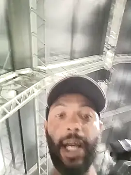 Snapshot of Camodick chatting on 11/30/25, 09:30 Camodick online show from 11/30/25, 09:30