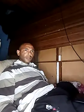 Snapshot of Camodick chatting on 12/05/25, 02:53 Camodick online show from 12/05/25, 02:53