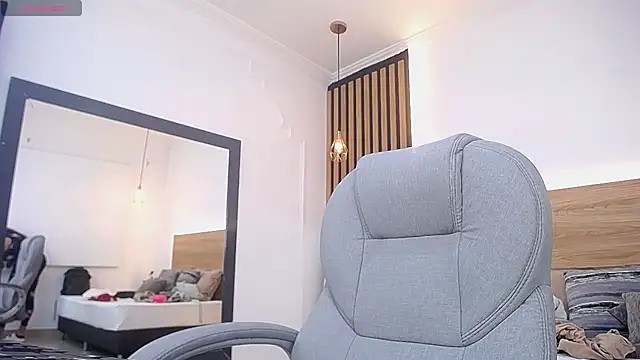 alexa forbes  online show from 06/25/26, 03:17